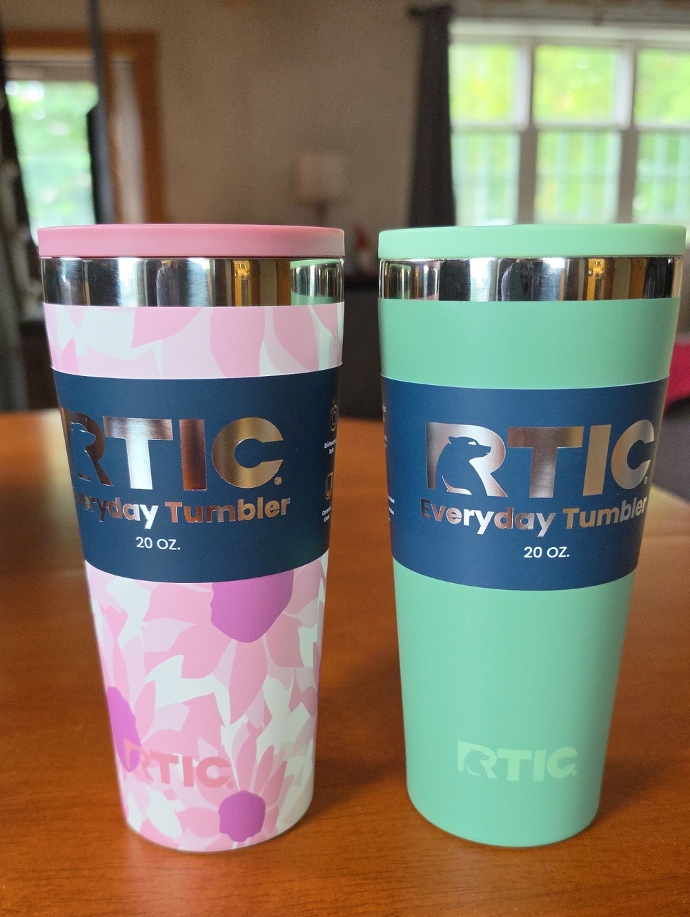 Set of 2 RTIC Everyday Tumbler 20 oz - Pink Water Lilies & Sage with Straws